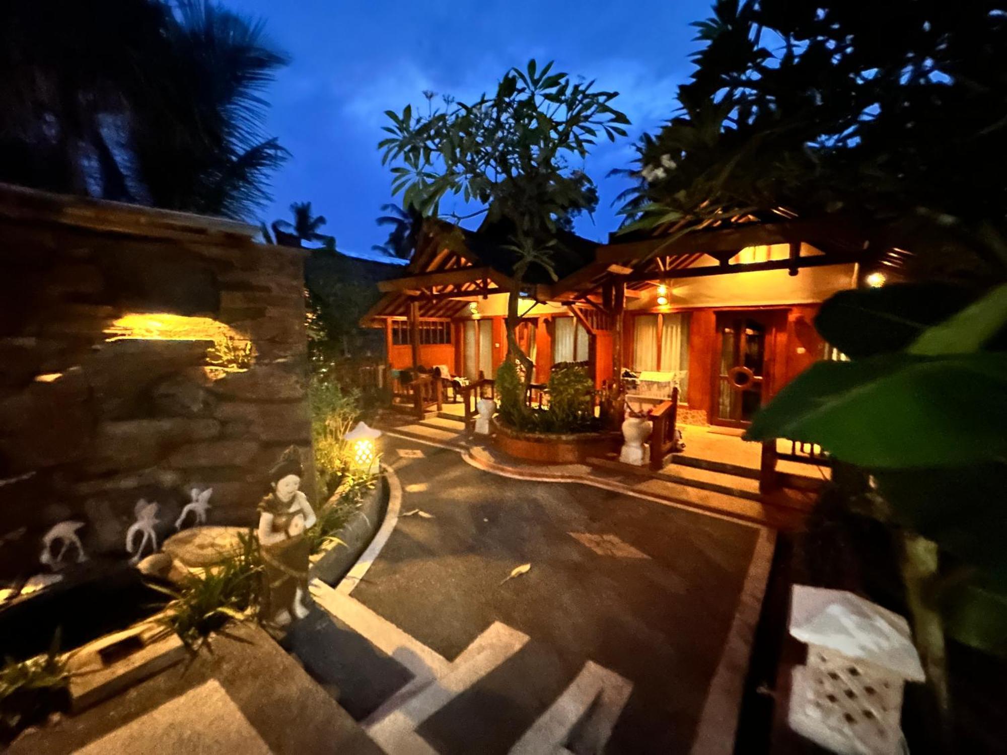 Sunny Rose Bungalows Gili Air - Adults Only Buitenkant foto