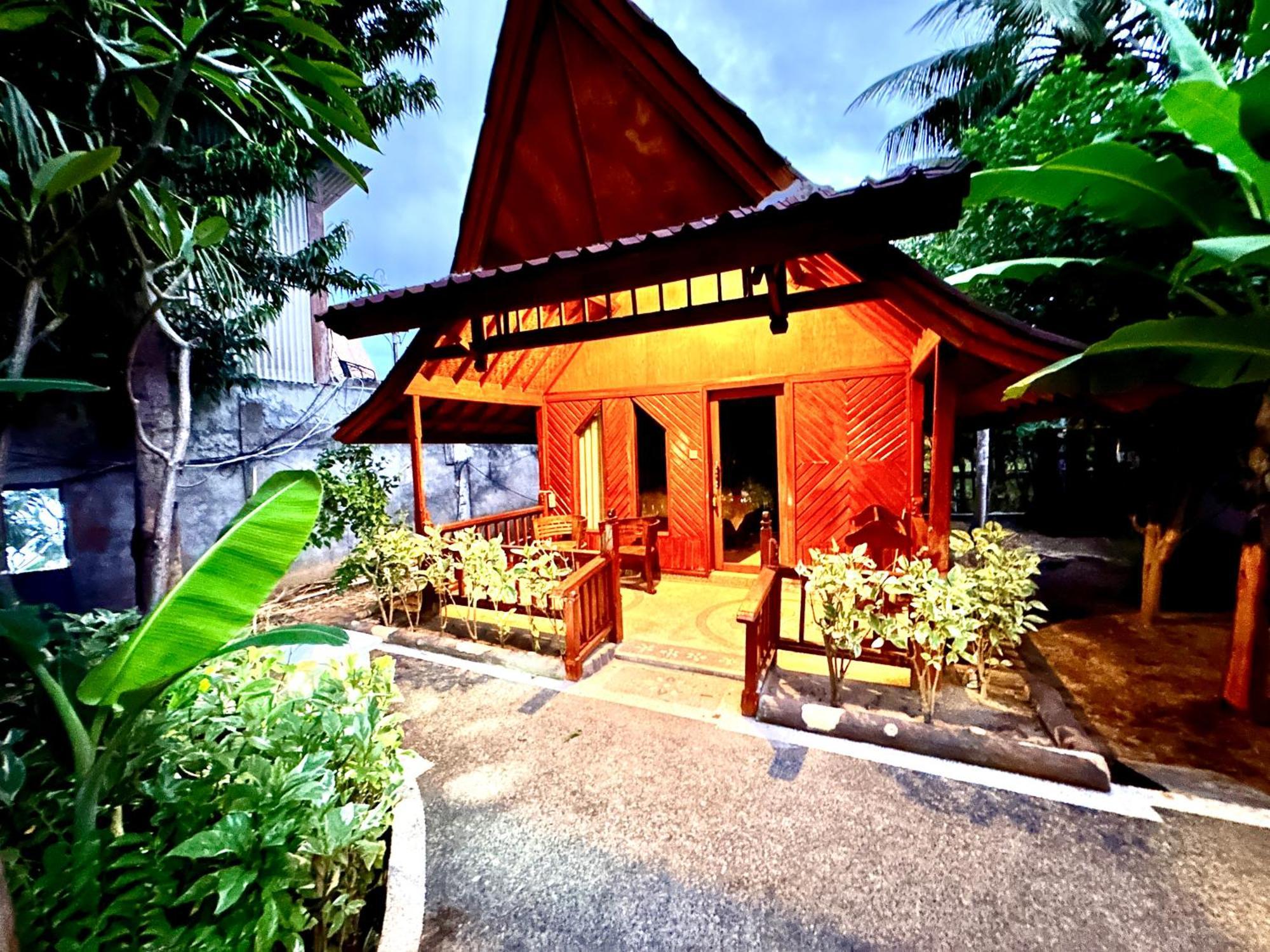 Sunny Rose Bungalows Gili Air - Adults Only Buitenkant foto