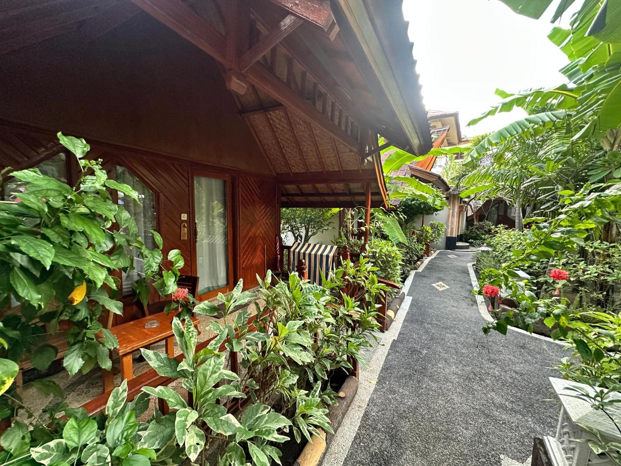 Sunny Rose Bungalows Gili Air - Adults Only Buitenkant foto