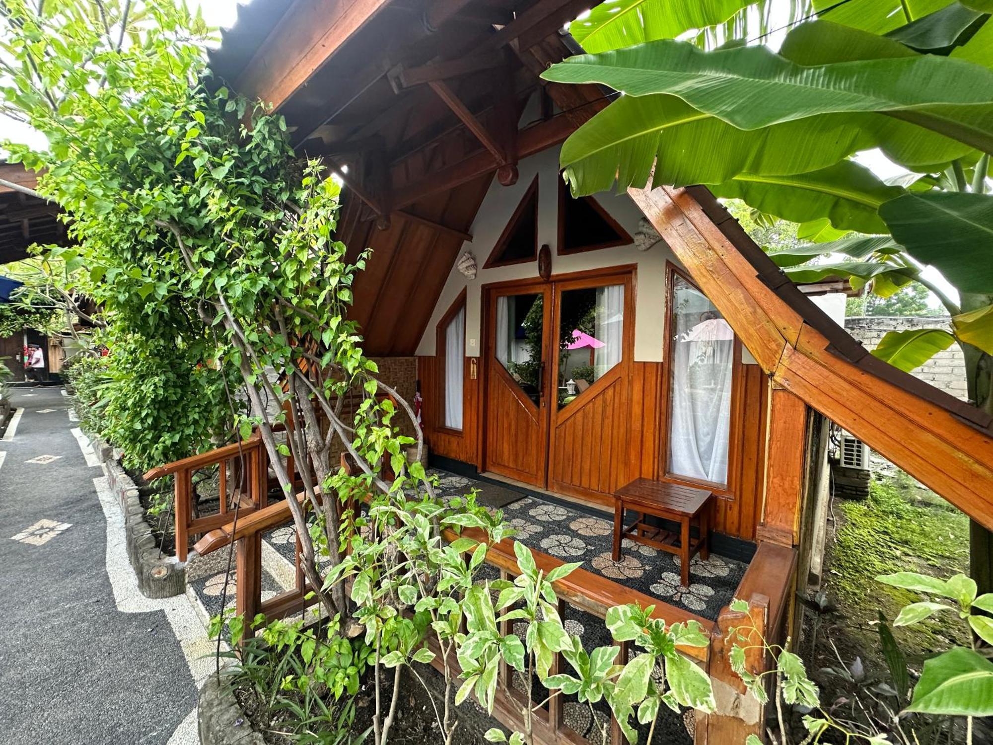 Sunny Rose Bungalows Gili Air - Adults Only Buitenkant foto