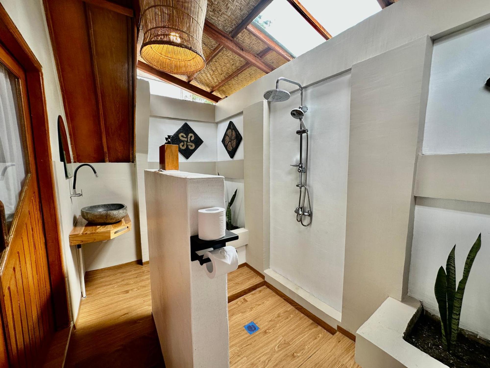 Sunny Rose Bungalows Gili Air - Adults Only Buitenkant foto